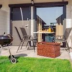 2 Bedroom Amazing In Dom wakacyjny Sarbinowo