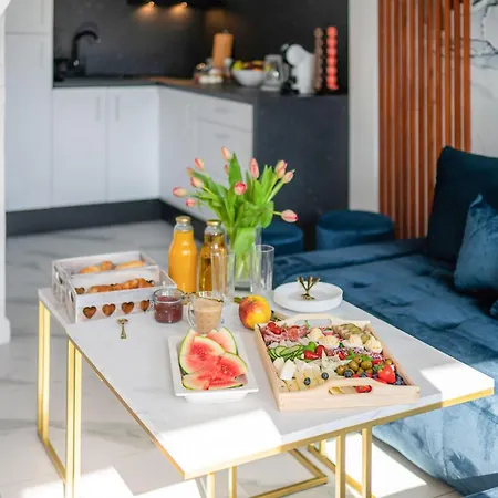 Beautiful In With Kitchen *