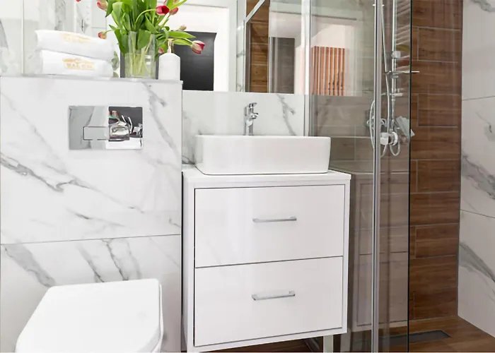 2 Bedroom Amazing In Σπίτι διακοπών Sarbinowo